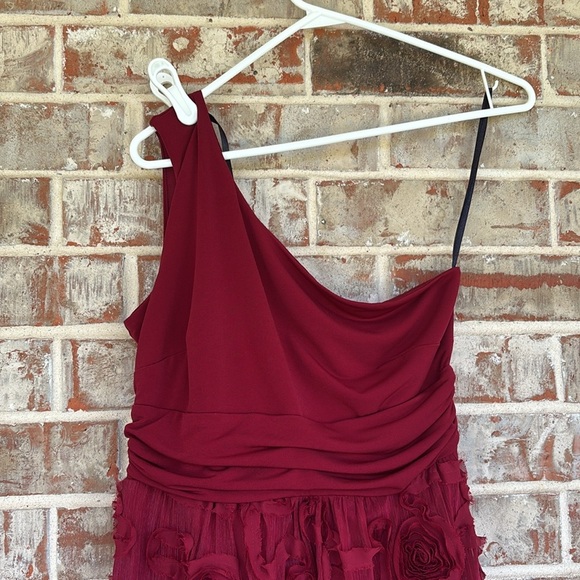 Enfocus Studio Wine one Shoulder Rosette Party Dress - Picture 5 of 10